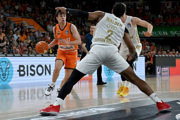 他在体系中 他在体系中